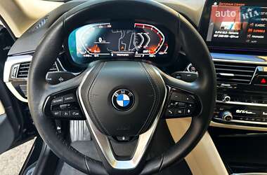 Седан BMW 5 Series 2021 в 