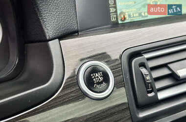 Седан BMW 5 Series 2012 в 