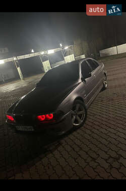 Седан BMW 5 Series 2001 в 