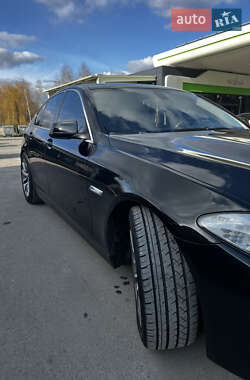 Седан BMW 5 Series 2012 в 