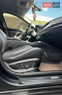 Седан BMW 5 Series 2012 в 