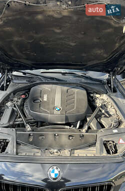 Седан BMW 5 Series 2012 в 
