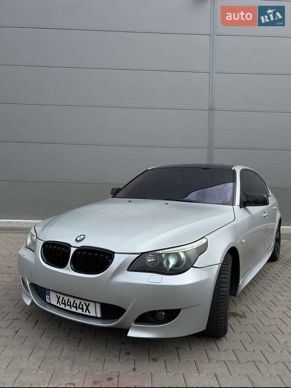 Седан BMW 5 Series 2004 в 
