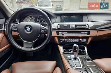 Седан BMW 5 Series 2012 в 