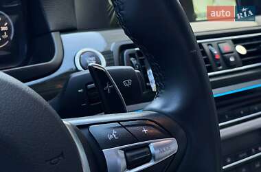 Седан BMW 5 Series 2012 в 