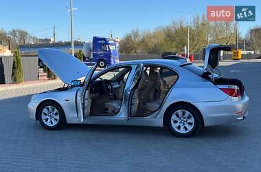 Седан BMW 5 Series 2005 в 
