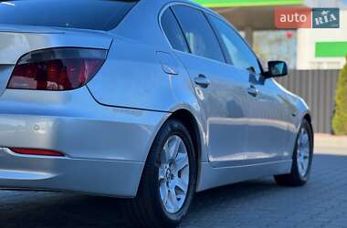 Седан BMW 5 Series 2005 в 