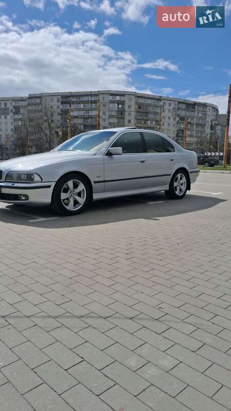 Седан BMW 5 Series 1997 в 