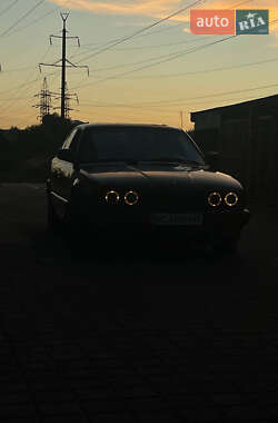 Седан BMW 5 Series 1989 в 