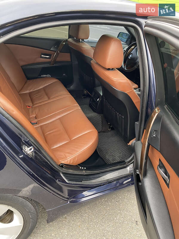 Седан BMW 5 Series 2003 в Киеве