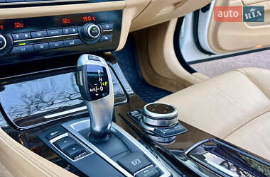 Седан BMW 5 Series 2012 в 