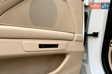 Седан BMW 5 Series 2012 в 