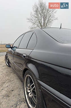Седан BMW 5 Series 2002 в 