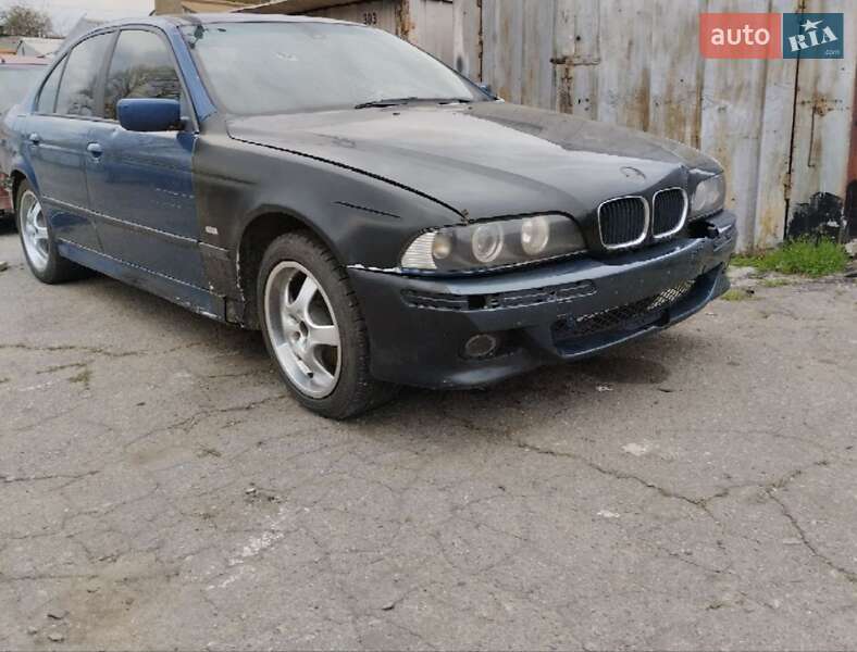BMW 5 Series 2000