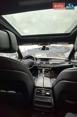 Седан BMW 5 Series 2012 в 