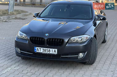 Седан BMW 5 Series 2010 в 