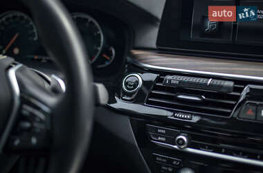 Седан BMW 5 Series 2017 в 