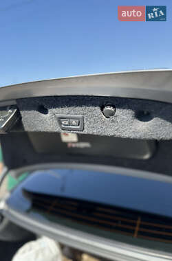 Седан BMW 5 Series 2012 в 