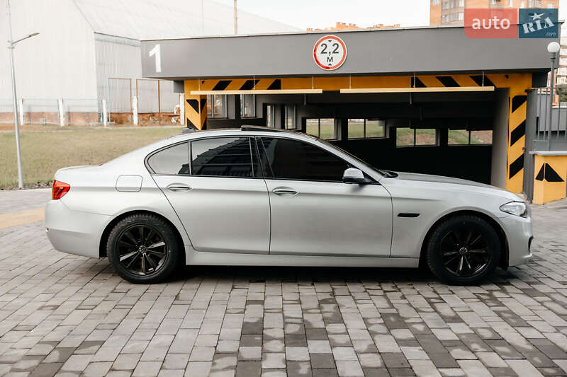 Седан BMW 5 Series 2015 в Києві