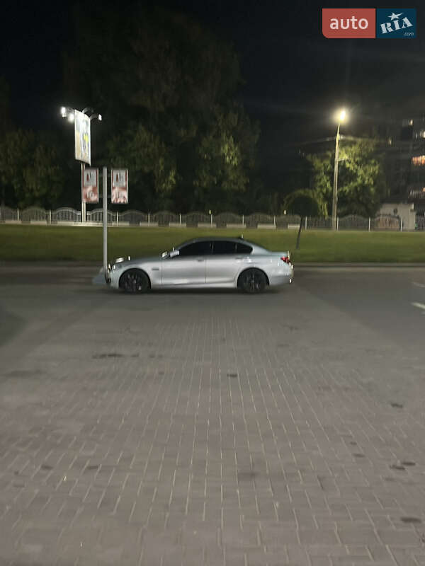 Седан BMW 5 Series 2015 в Києві