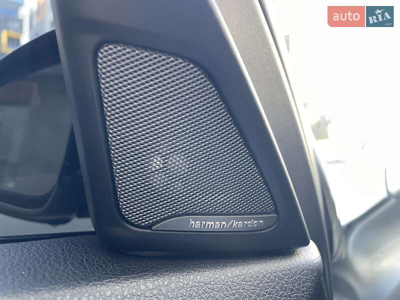 Седан BMW 5 Series 2014 в Львові