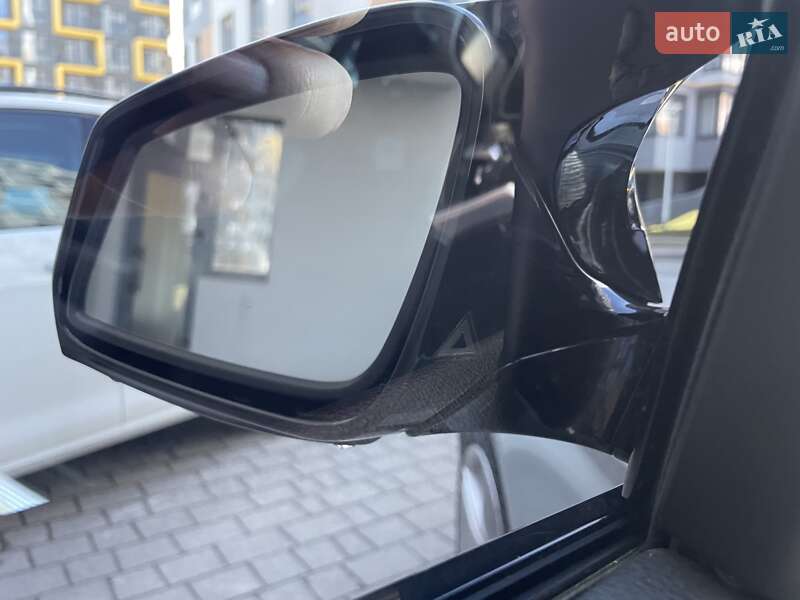 Седан BMW 5 Series 2014 в Львові