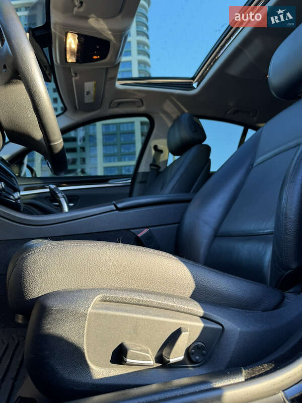 Седан BMW 5 Series 2013 в Днепре