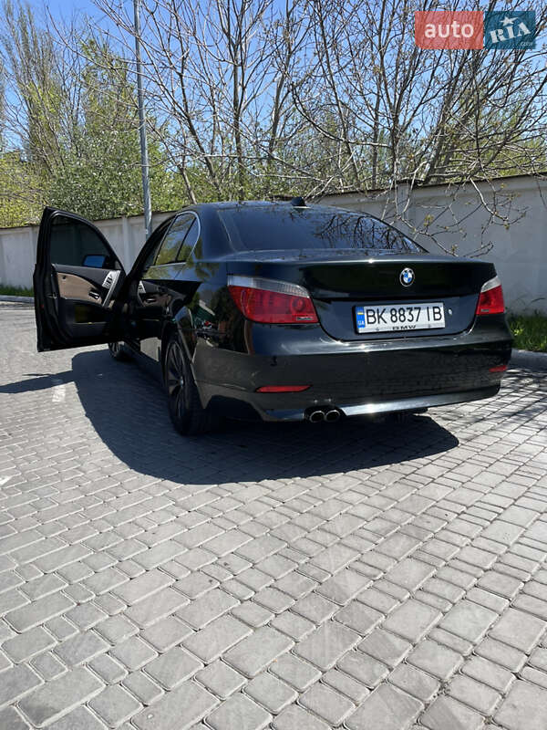 Седан BMW 5 Series 2004 в Одессе