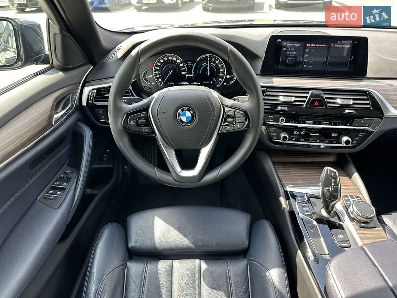 Седан BMW 5 Series 2017 в Киеве фото 19 Седан BMW 5 Series 2017 в Киеве