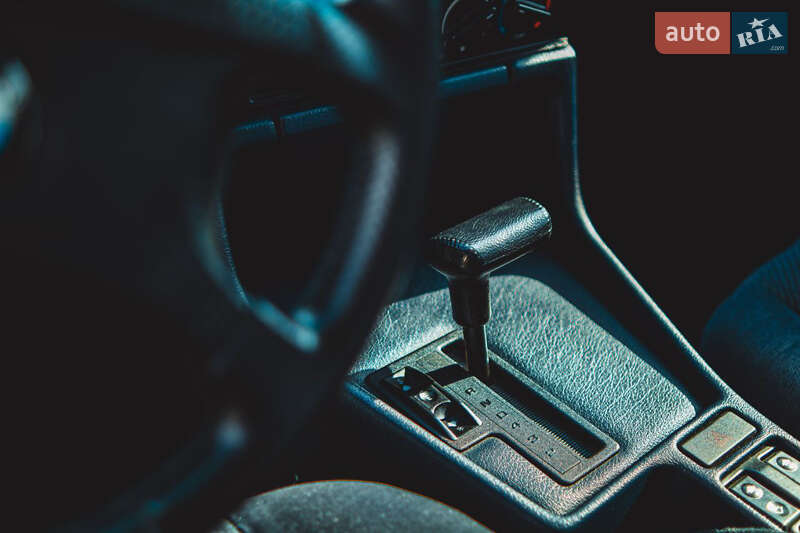 Седан BMW 5 Series 1993 в Харкові