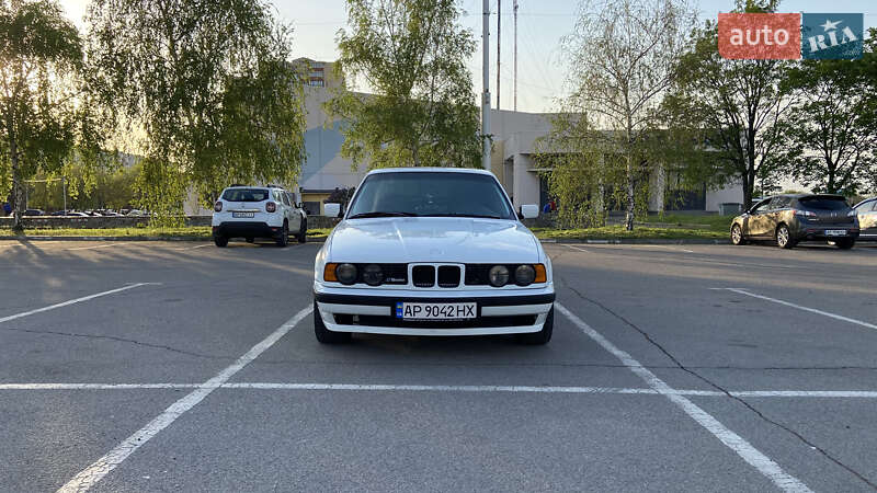 Седан BMW 5 Series 1989 в 