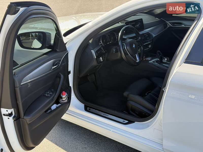 Седан BMW 5 Series 2017 в Києві