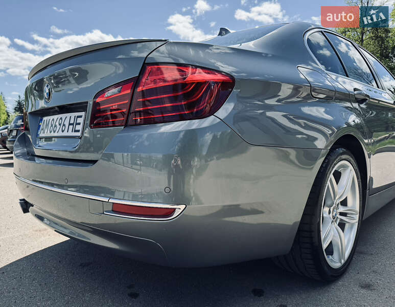 Седан BMW 5 Series 2015 в Житомире