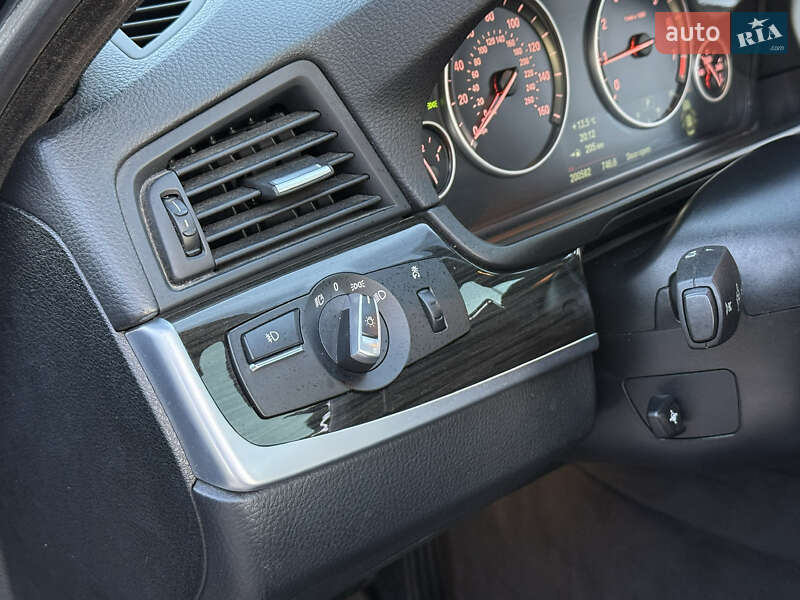 Седан BMW 5 Series 2014 в Вараші