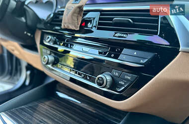 Седан BMW 5 Series 2019 в 