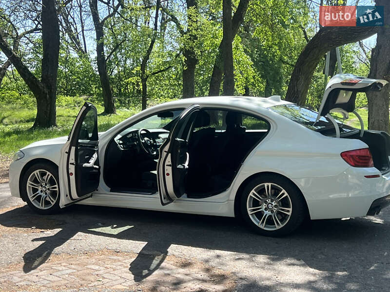 Седан BMW 5 Series 2011 в Чернігові