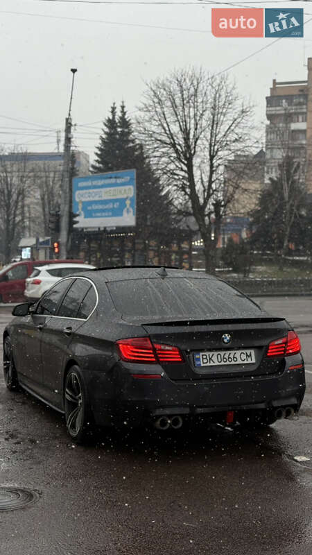 Седан BMW 5 Series 2016 в Рівному