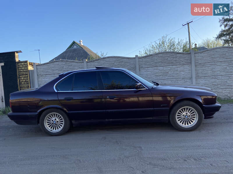 Седан BMW 5 Series 1995 в Харькове