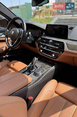 Седан BMW 5 Series 2020 в 