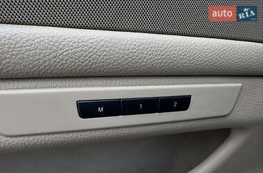 Седан BMW 5 Series 2012 в 