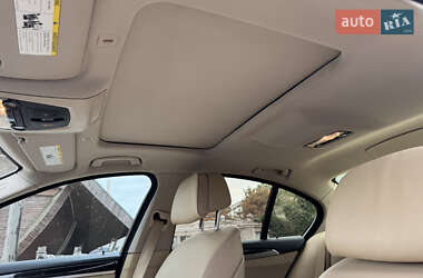 Седан BMW 5 Series 2012 в 
