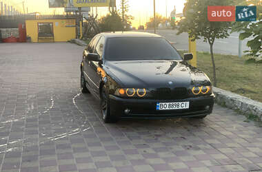 Седан BMW 5 Series 2001 в 