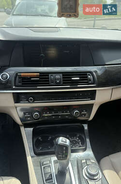 Седан BMW 5 Series 2011 в 