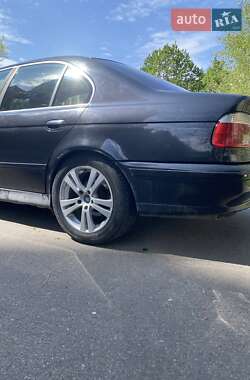 Седан BMW 5 Series 2001 в 