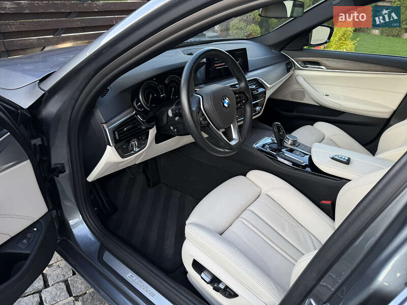 Седан BMW 5 Series 2017 в Тернополе