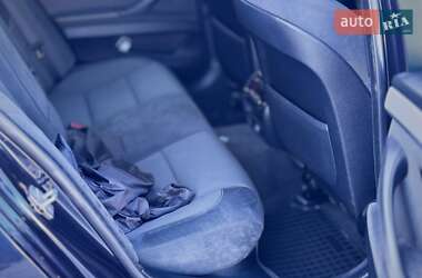 Седан BMW 5 Series 2012 в 