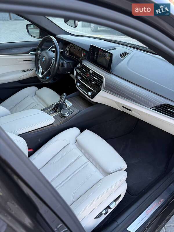 Седан BMW 5 Series 2017 в Черновцах