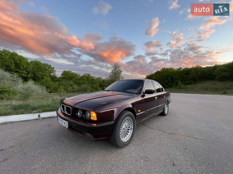 Седан BMW 5 Series 1995 в Харькове