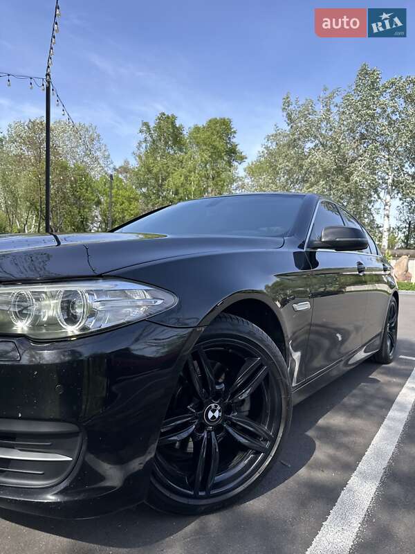 Седан BMW 5 Series 2014 в Києві