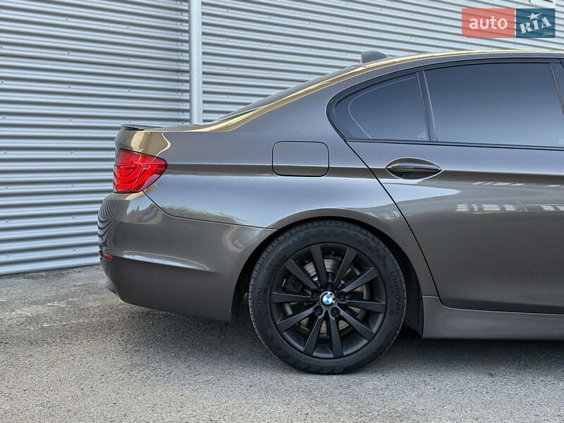Седан BMW 5 Series 2012 в Рівному